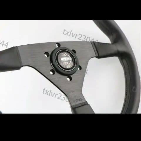 ステアリング　ハンドル　MOMO