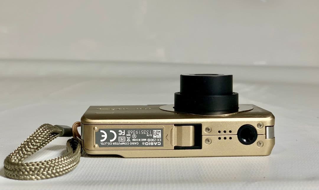 美品 CASIO EXILIM EX-Z90 デジタルカメラ