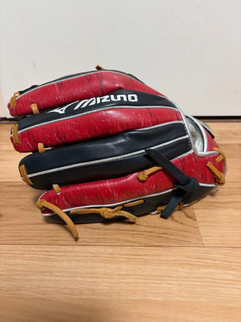 【美品】ミズノ　軟式用　内野手 グローバルエリート 限定モデル　グローブ