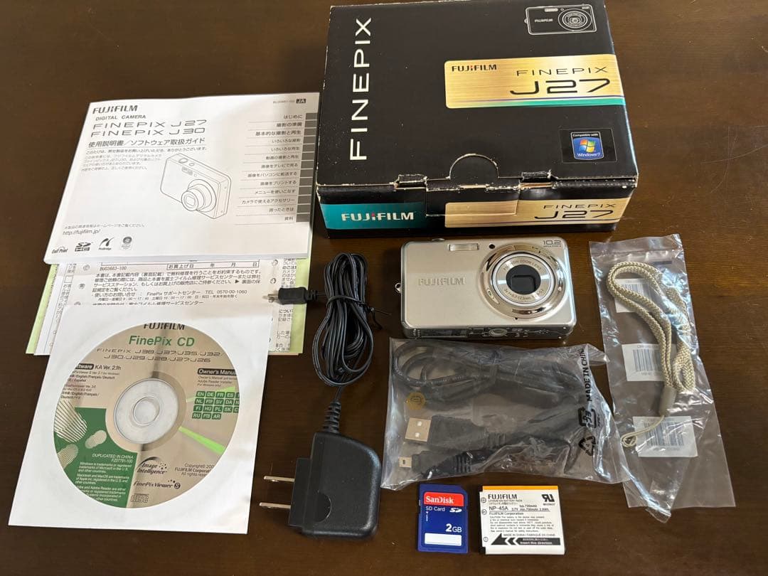 Fujifilm FinePix J27 コンパクトデジタルカメラ