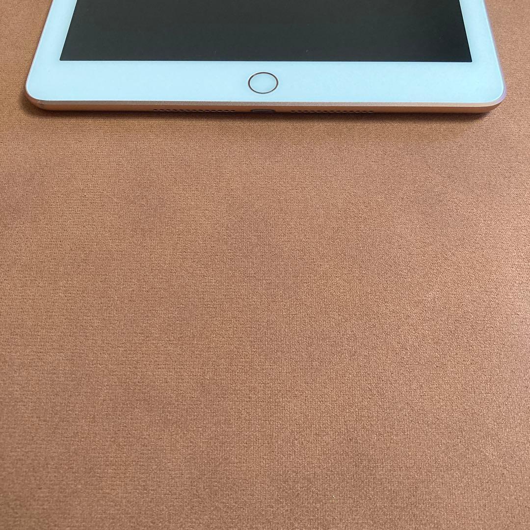 1064 電池良好☆比較的美品☆iPad6 第6世代 32GB WIFIモデル☆