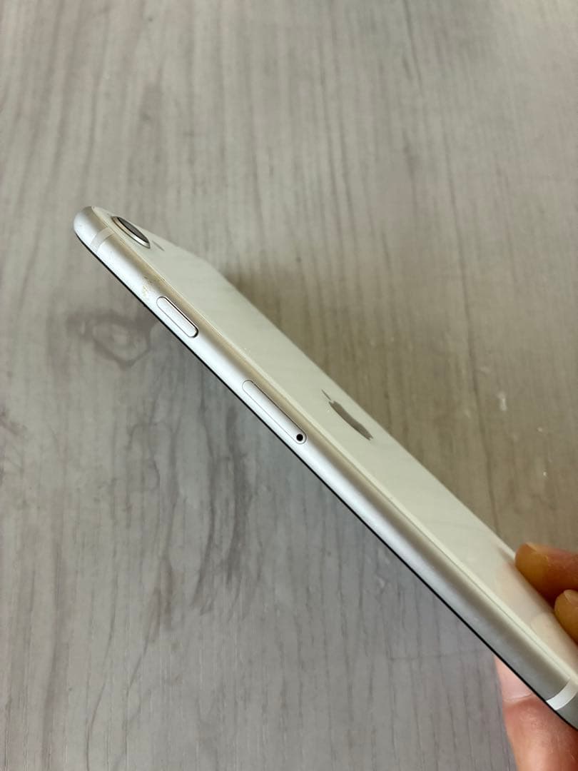 Apple iPhone SE 第2世代(SE2)ホワイト 中古