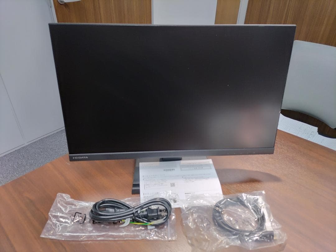 パソコンのモニター　23.8型ワイド