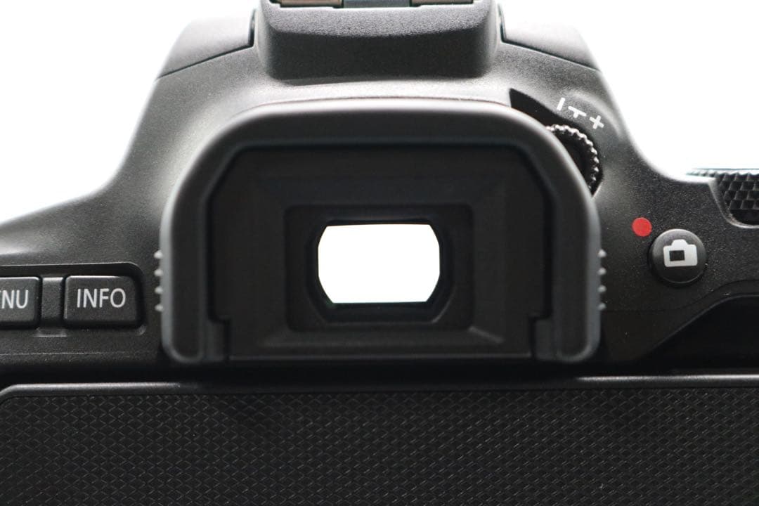 ボディほぼ新品 【Canon EOS Kiss X10 ダブルレンズセット】