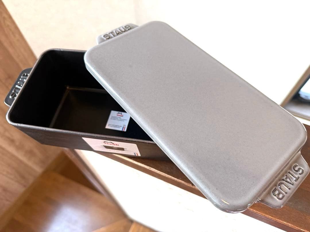 ストウブSTAUB希少廃盤ローフパン/ケーキ＆ブレッドパン新品未使用正規品保証付