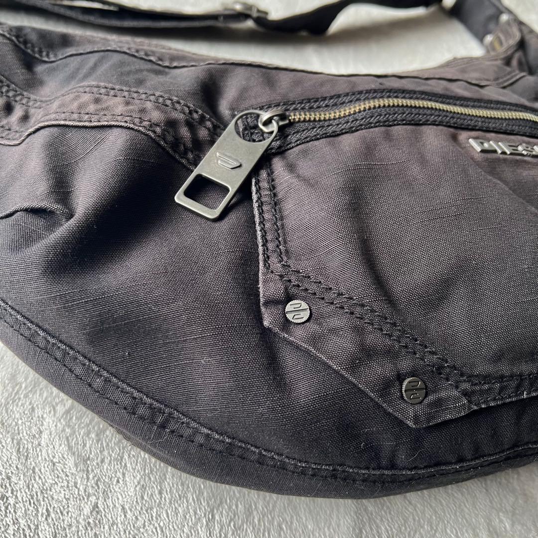 90s 00s y2k archive DIESELショルダーバック 三日月