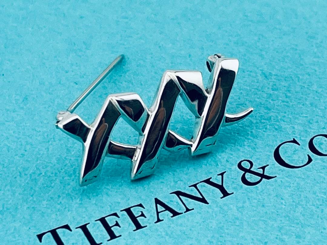 f010 希少　ティファニー　トリプル　キス　xxx ブローチ　シルバー　925