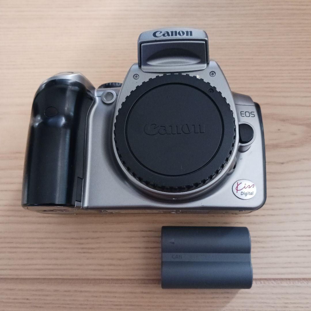 Canon EOS Kiss Digital デジタル一眼レフ　デジタル ボディ