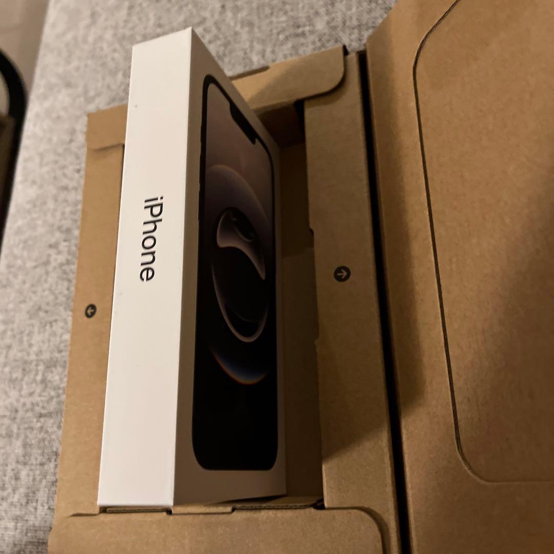 【新品未開封】iPhone 16e 128GB（ブラック）