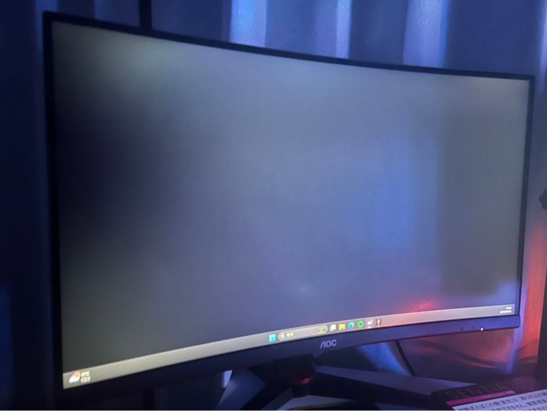 湾曲ゲーミングモニター 27インチ AOC c27g2ze27