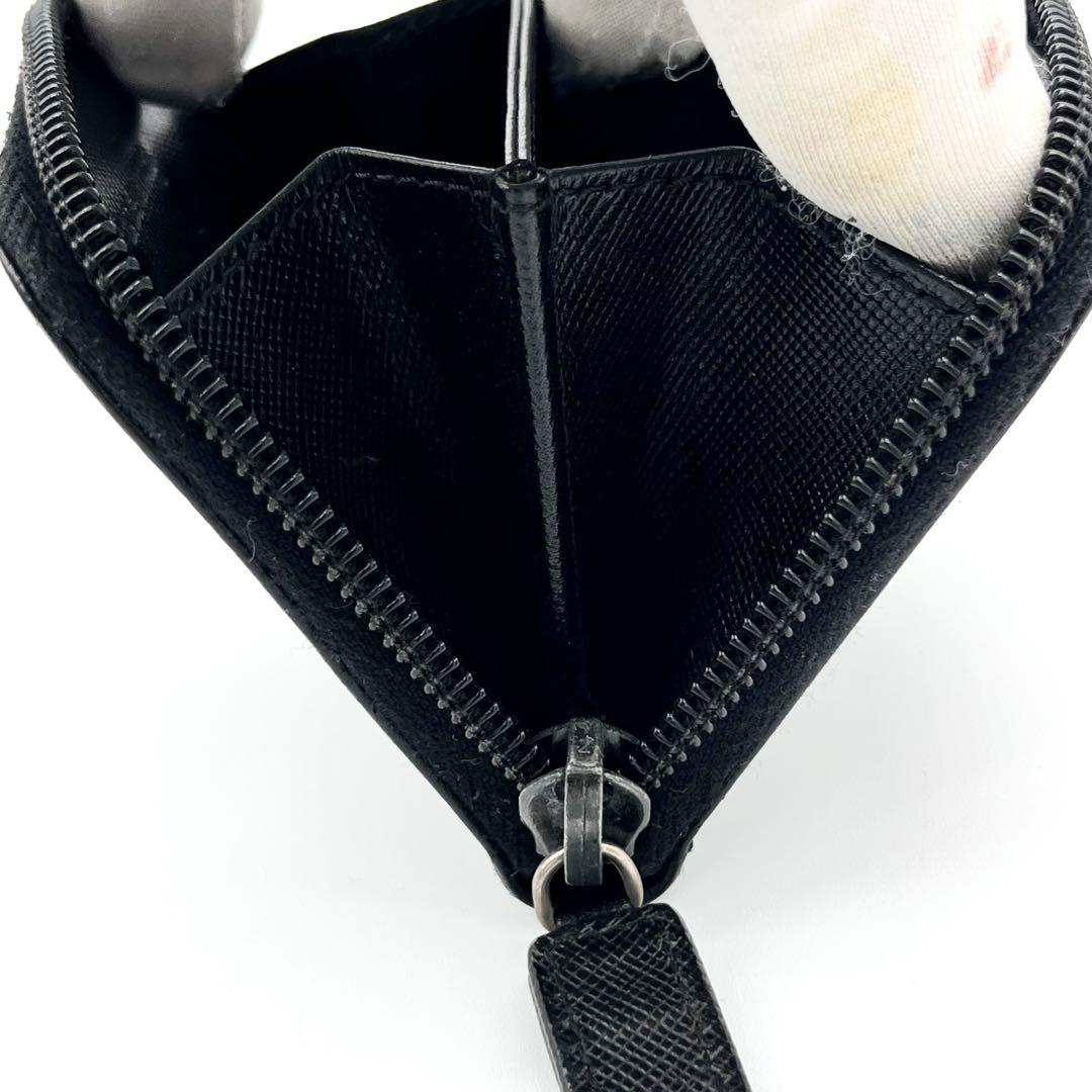 PRADA ケース　小銭入れ　サフィアーノレザー　三角ロゴ　ブラック