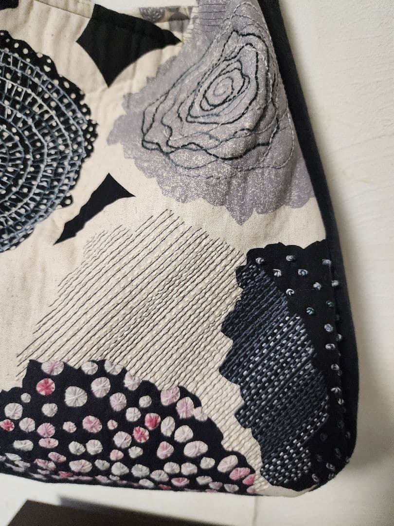 ♡新作　モノトーン系のエチノ生地に豪華に刺し子　一点もの　センソユニコ慈雨等