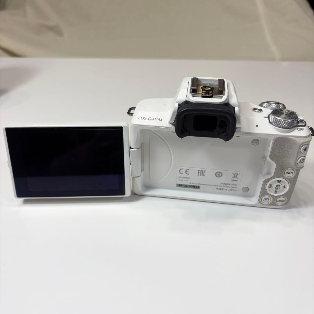 Canon EOS Kiss M2 ミラーレス一眼