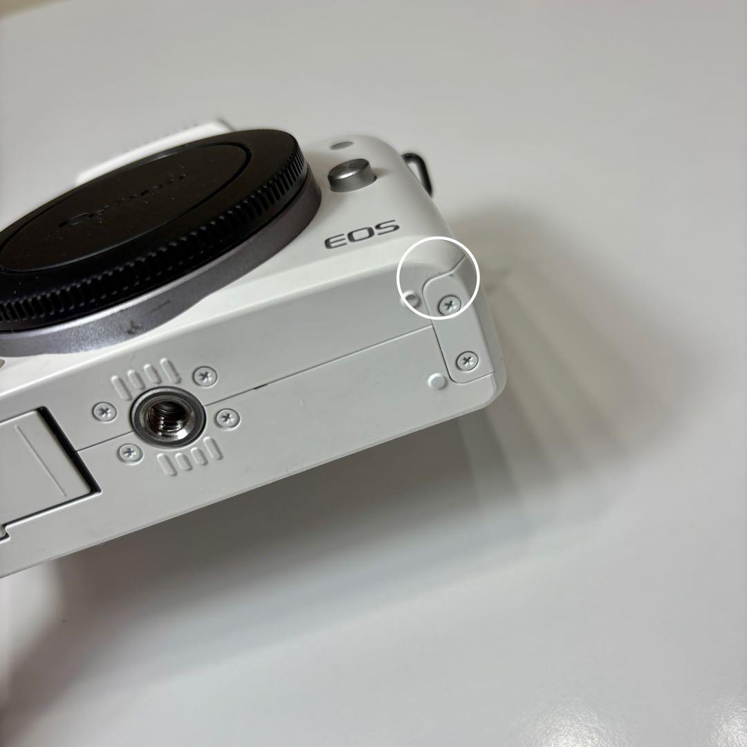 Canon EOS Kiss M2 ミラーレス一眼