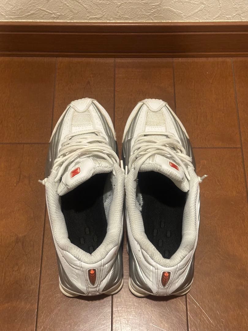 ナイキ　ショックスr4 ウィメンズ