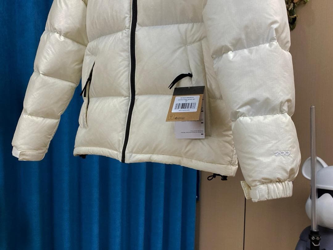 極美品【M】ザノースフェイス ヌプシ ホワイト ダウンジャケット