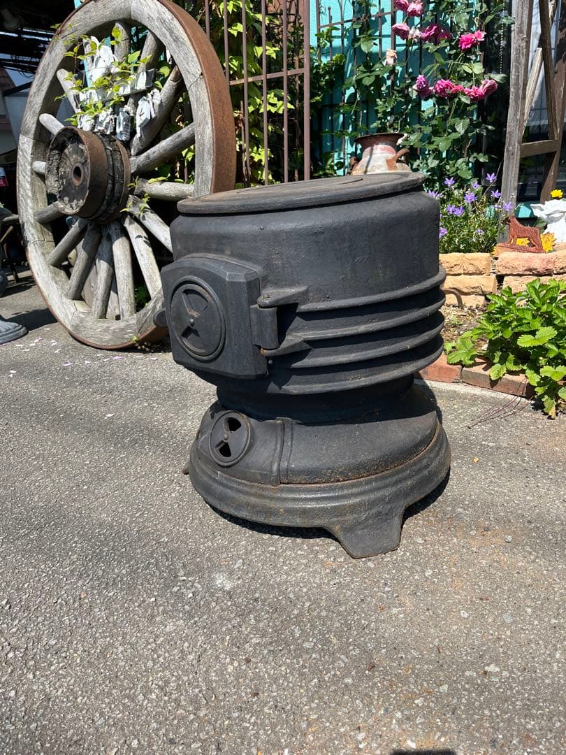 ぱちきゅうです 石炭ストーブ、薪ストーブ、大型ストーブ、小学校ストーブ、