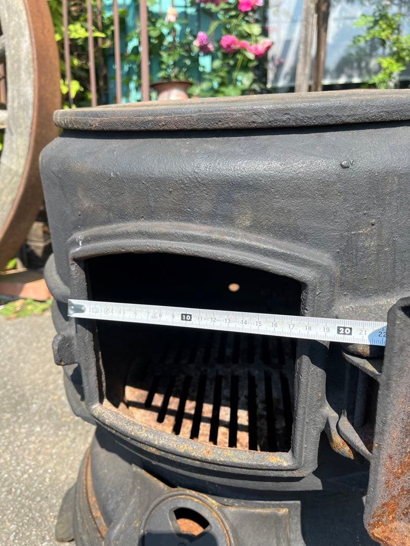 ぱちきゅうです 石炭ストーブ、薪ストーブ、大型ストーブ、小学校ストーブ、