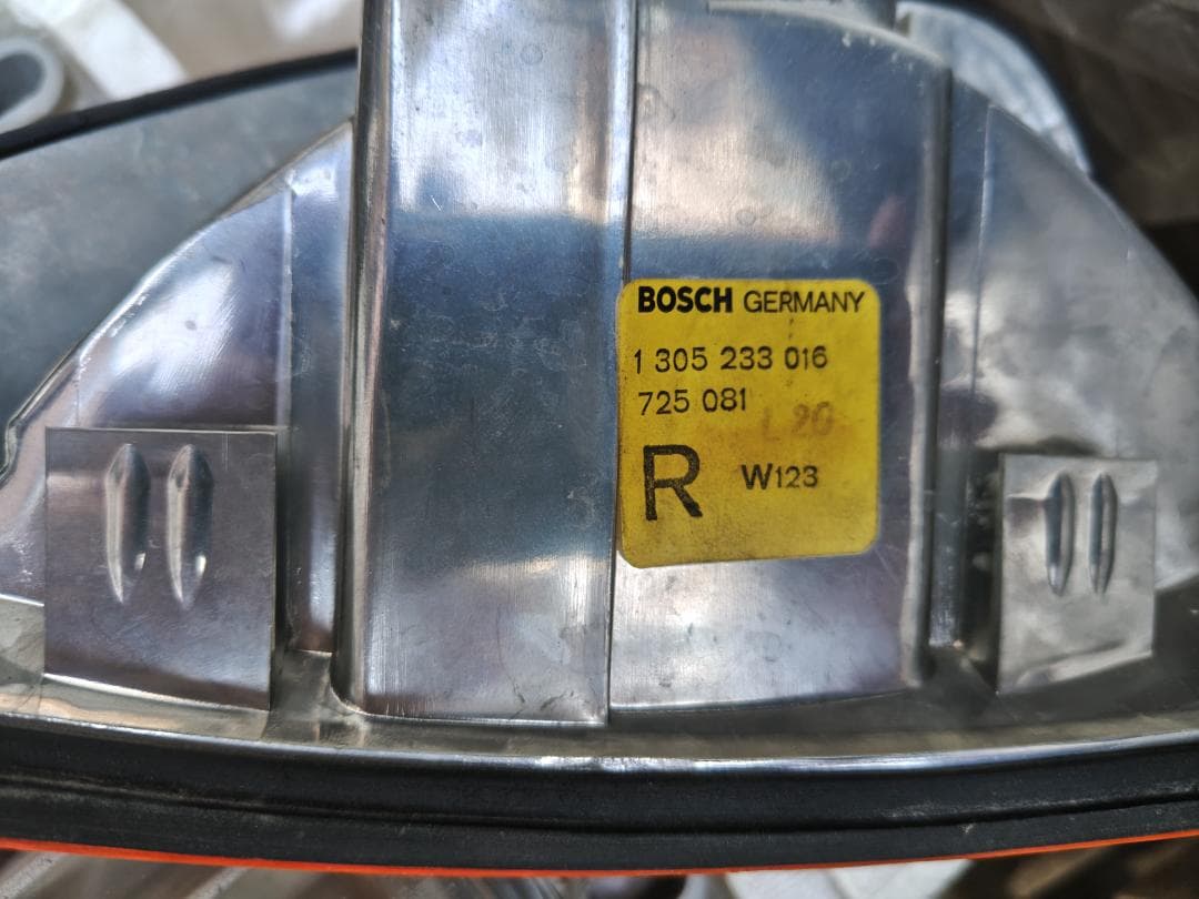 「希少」W123ベンツ　ヘッドライト