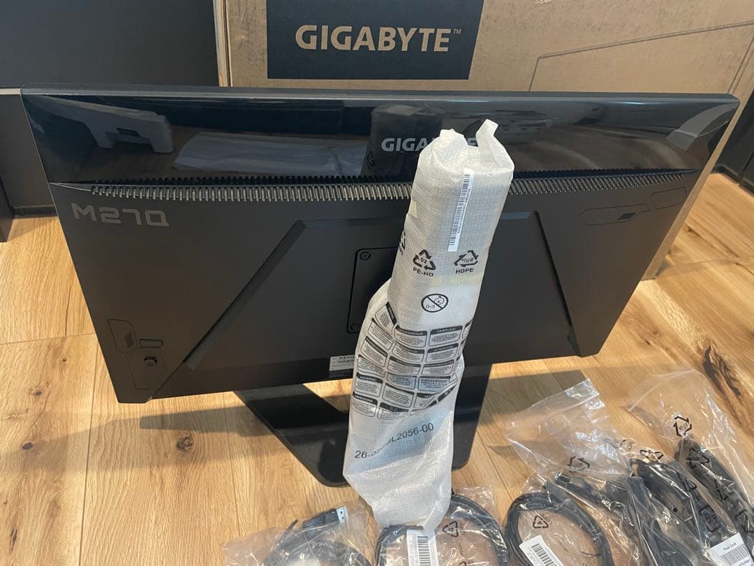 GIGABYTE M27Q 27インチ ゲーミングモニター