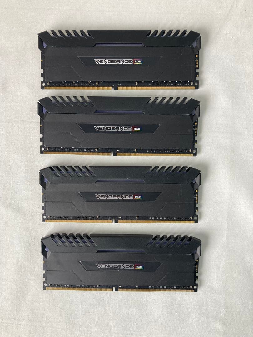 VENGEANCE RGB 8GB×4枚　32GB