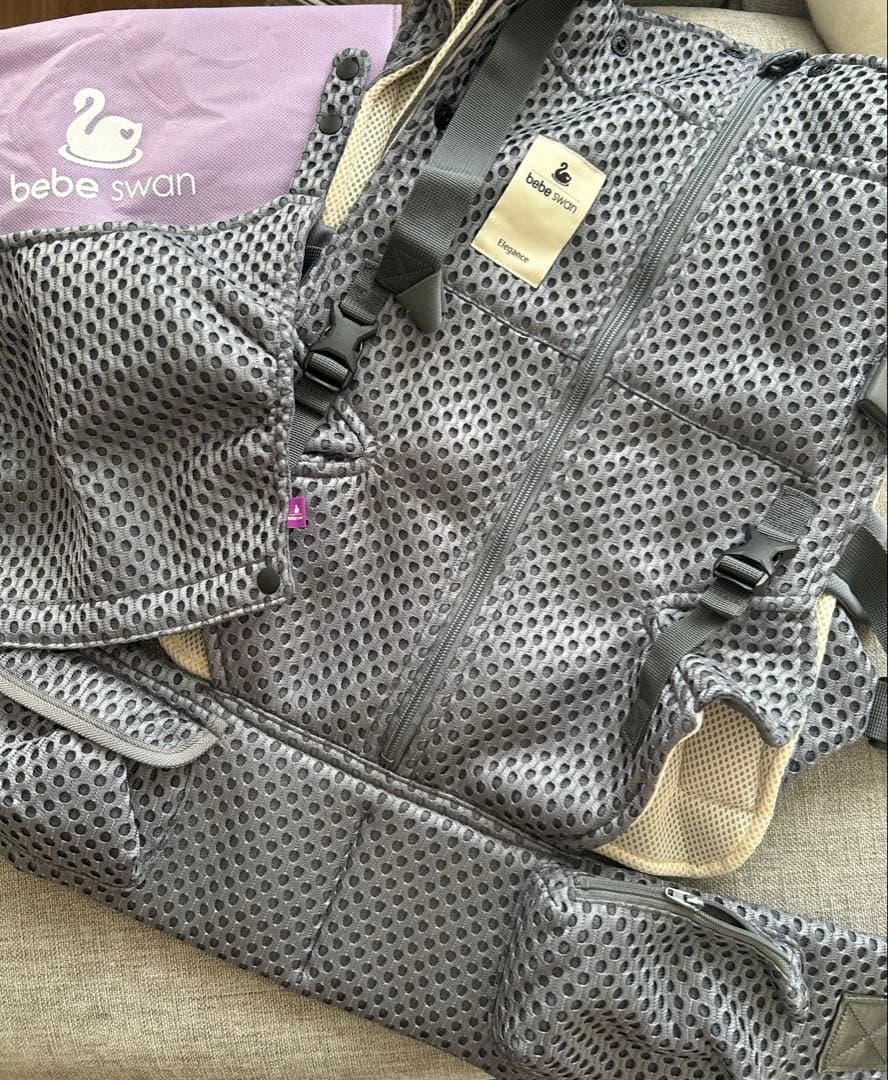 期間限定値下げ　【美品】べべスワン　抱っこ紐　チャコールグレー