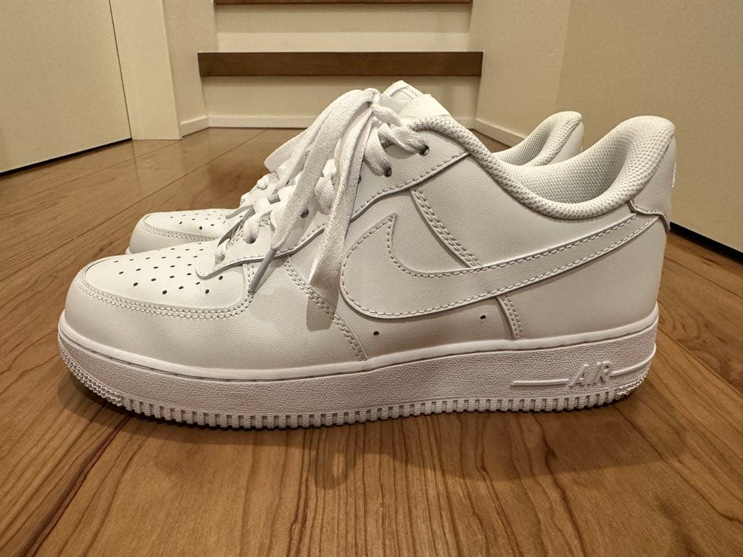 靴 Nike Air Force 1 white