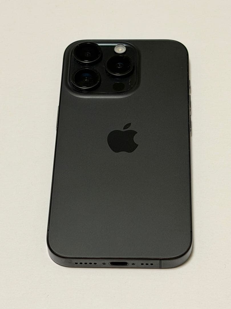 iPhone 15 Pro ブラックチタニウム 256 GB SIMフリー