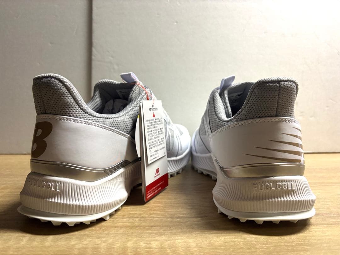 未使用 24cm 2E ニューバランス ゴルフシューズ UGS1001Wホワイト