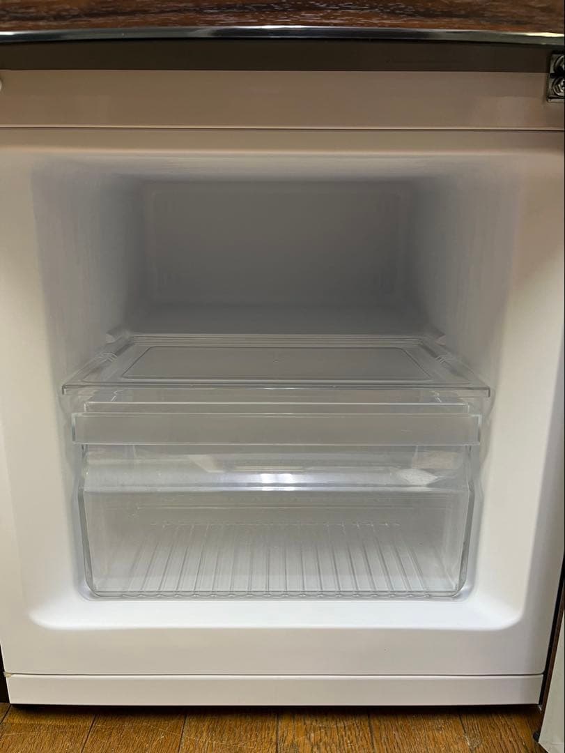 2ドア冷蔵庫 117L 右開き ウィンコド 2022年 SW-2117FTR-D