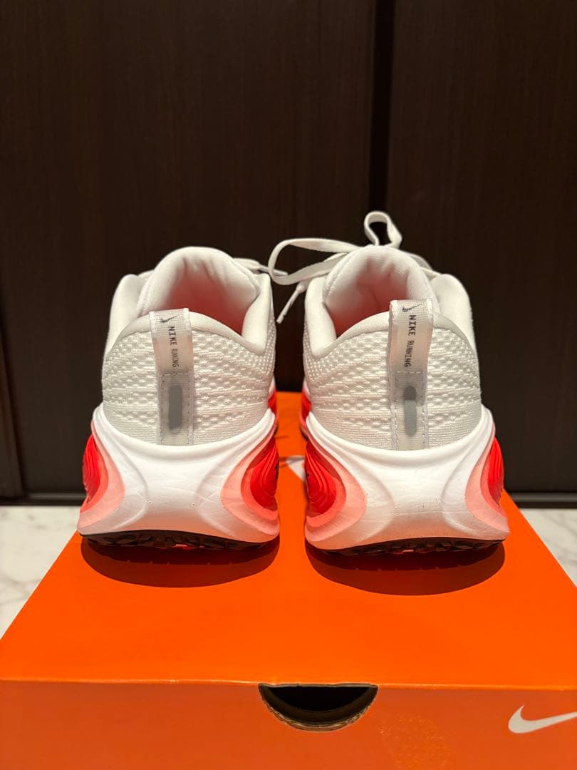 スパイク・シューズ NIKE VOMERO PLUS 25.5cm