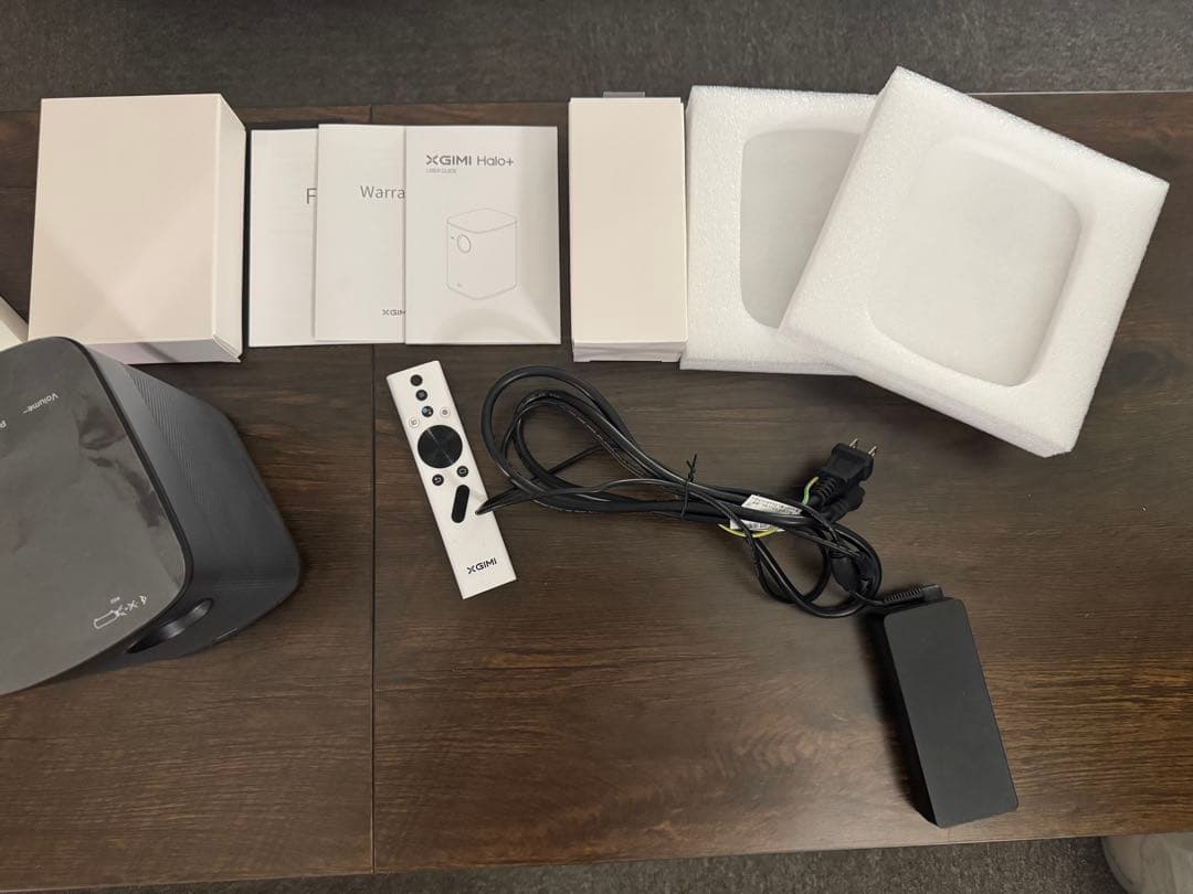 XGIMI Halo+ (スタンド付き)