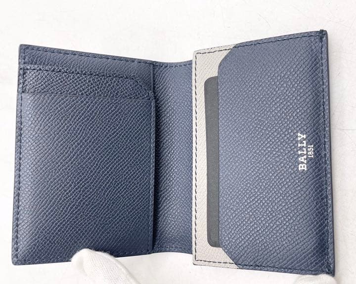 K389 未使用☆ バリー カードケース レザー 定期入れ 名刺入れ 通勤 通学