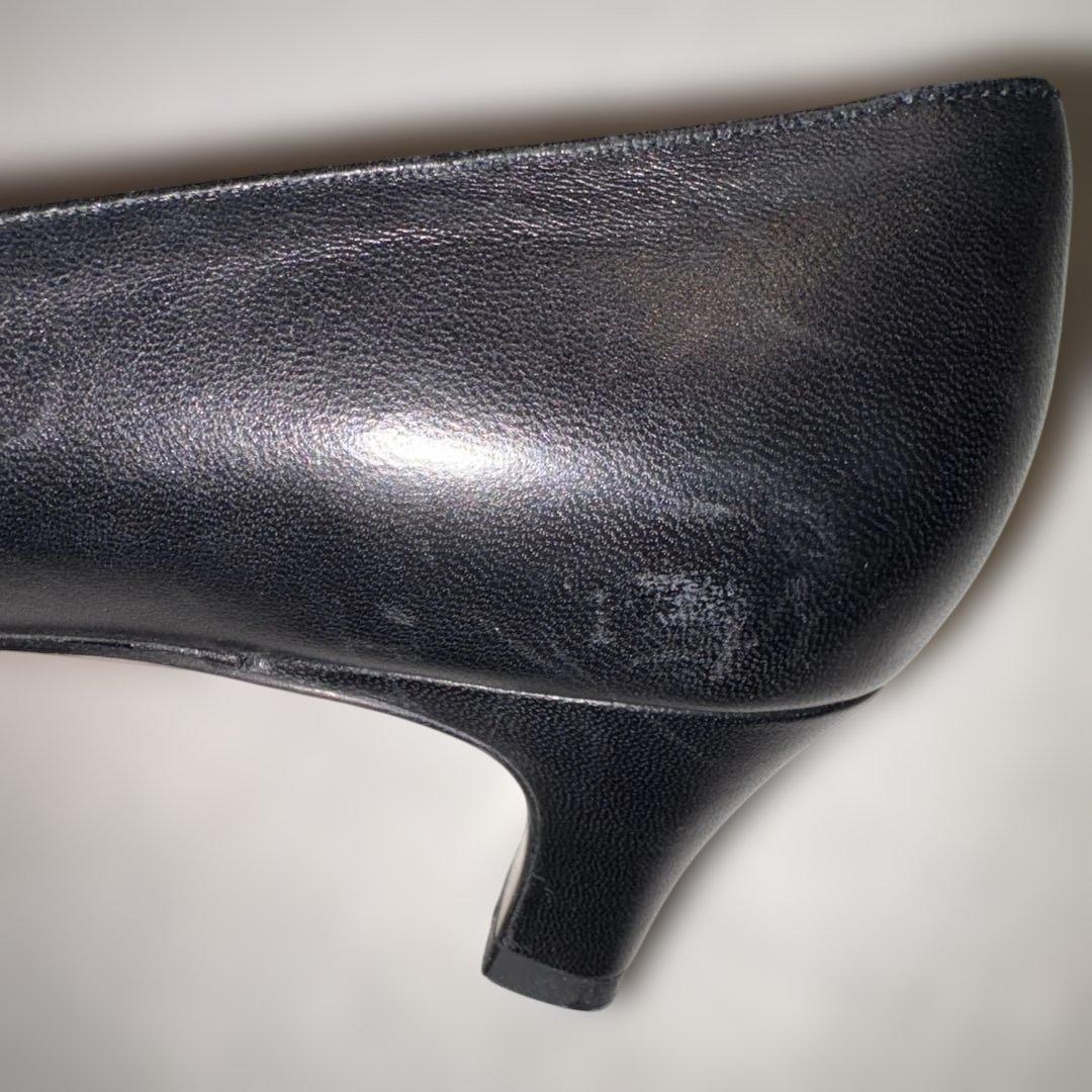 Salvatore Ferragamo ブラックパンプス 中ヒール