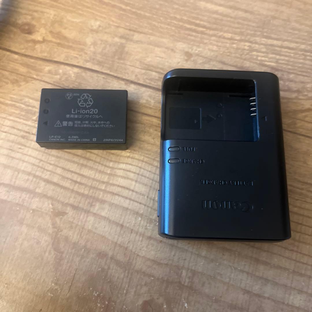 Canon EOS kiss M / レンズ・予備バッテリー付き
