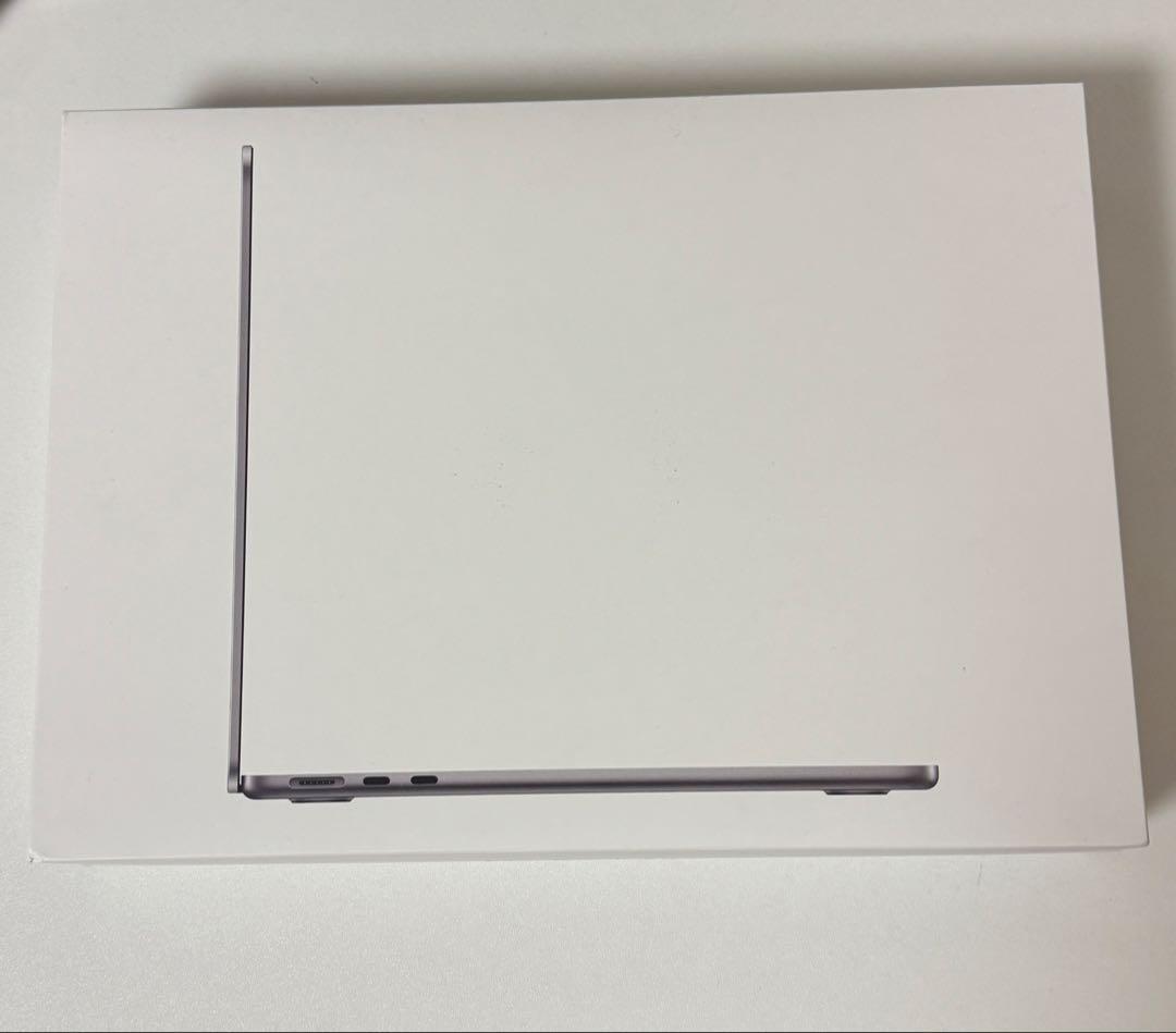 ほぼ新品：MacBook Air 13インチ M3 2024 8GB 512G