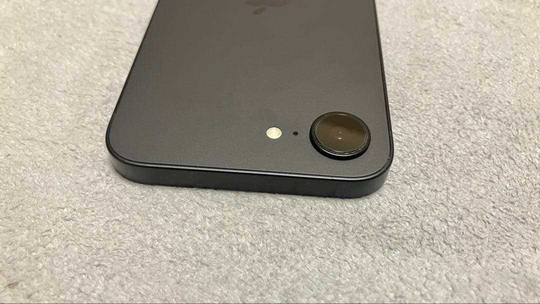 Apple iPhone 16e 128GB ブラック