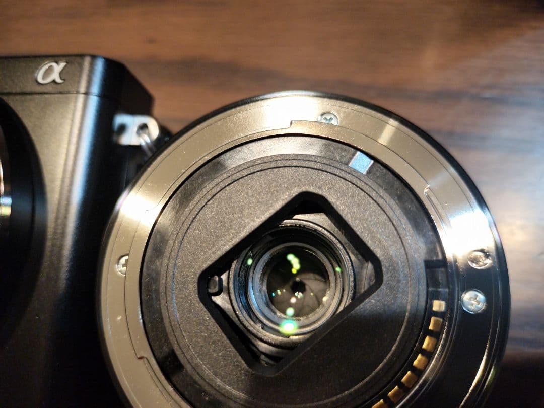 や*い様 SONY α6100 ミラーレス一眼カメラ ダブルズームキット 展示品