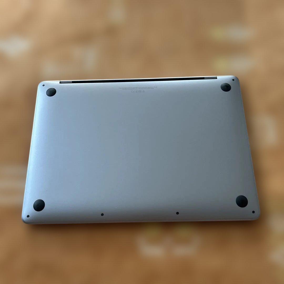 美品MacBook Pro 2020 M1 A2338 8/256GB 8コア