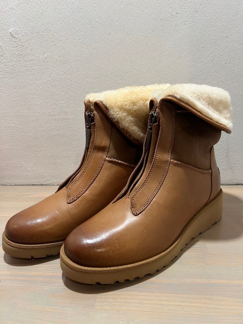(美品) UGG アグ ジップアップ ムートンブーツ 24cm