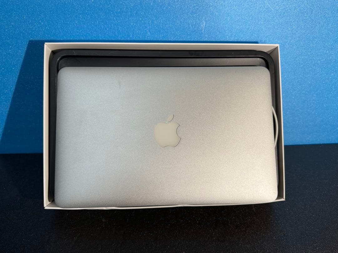 Apple MacBook Air 11インチ (A1370) mc968