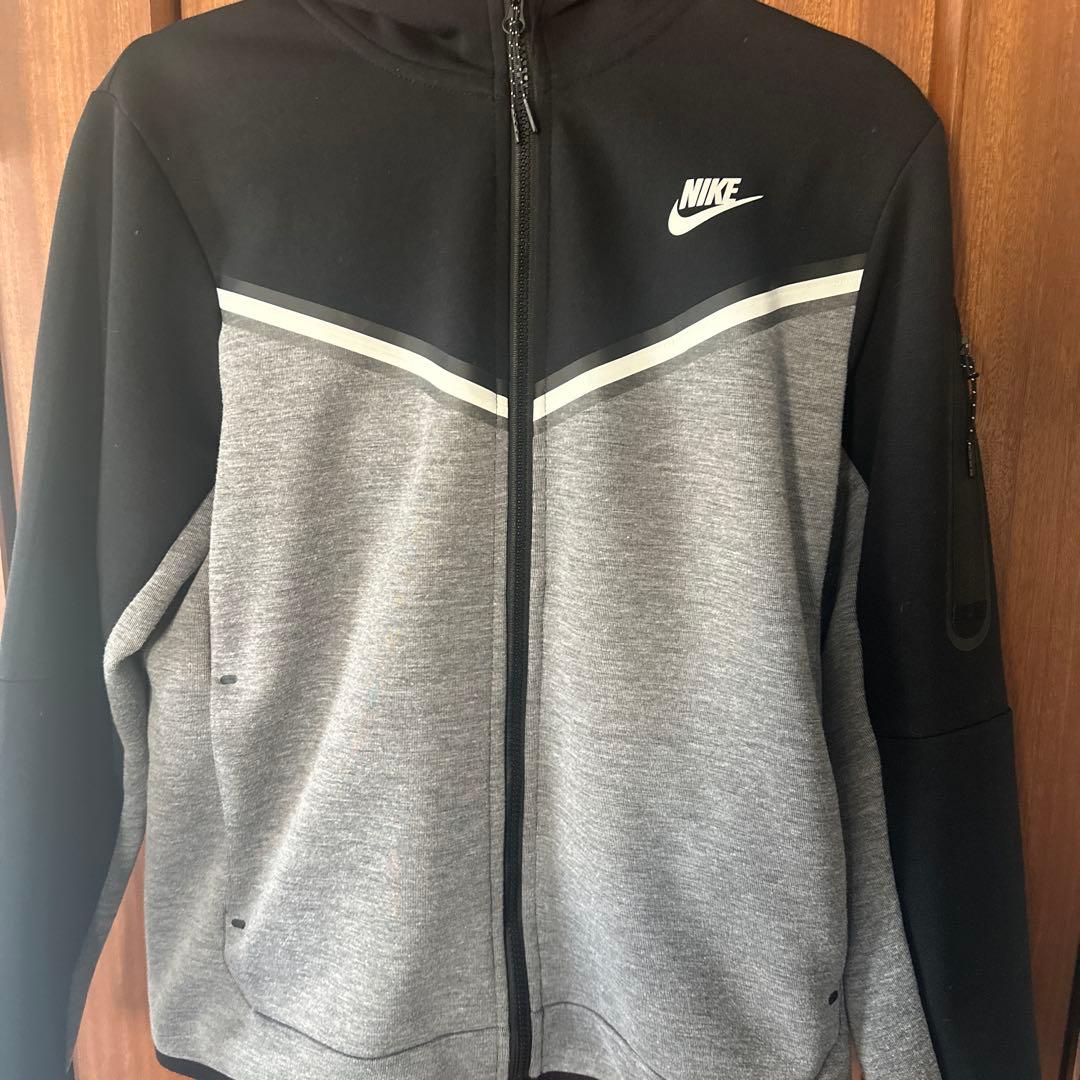 NIKE テックフリース 海外 ブラックグレーMサイズ