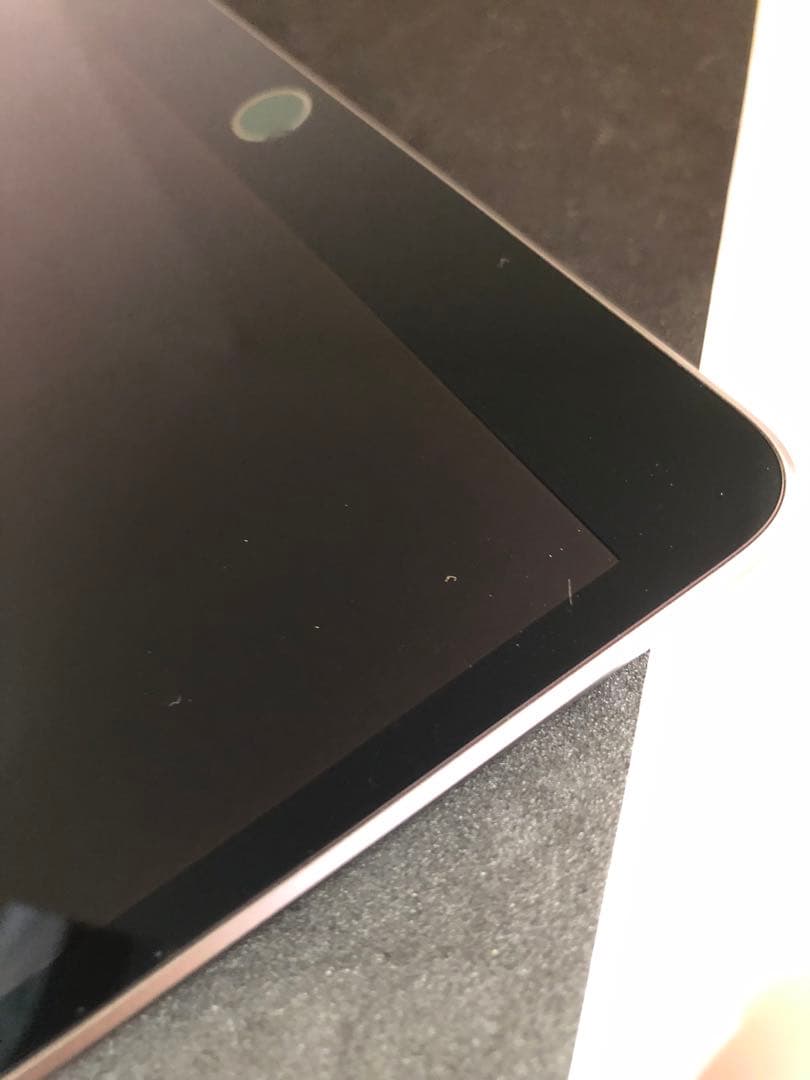 【完動品】iPad Air3 256GB 【すぐ発送】 【付属品】