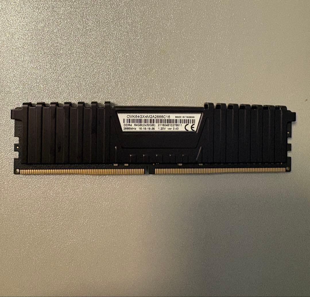 Vengeance LPX DDR4 32GB 2666MHz 1枚　中古