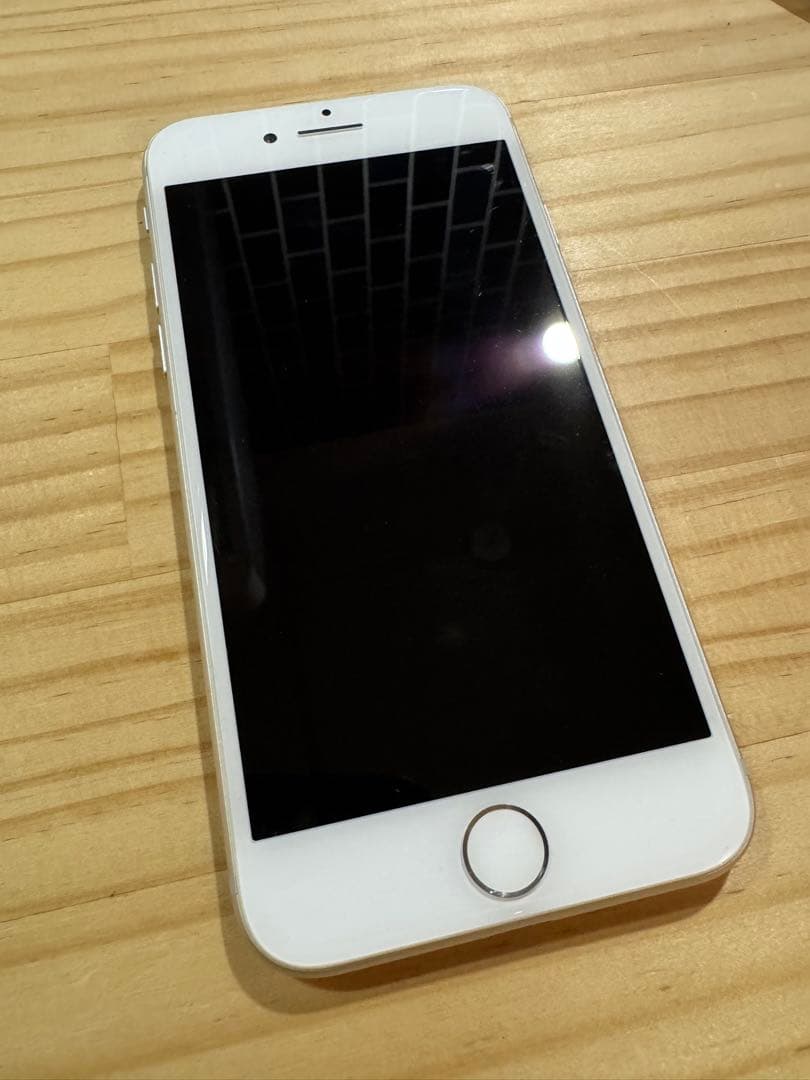 【本体のみ】iPhone8 64GB SIMフリー 最大容量100％