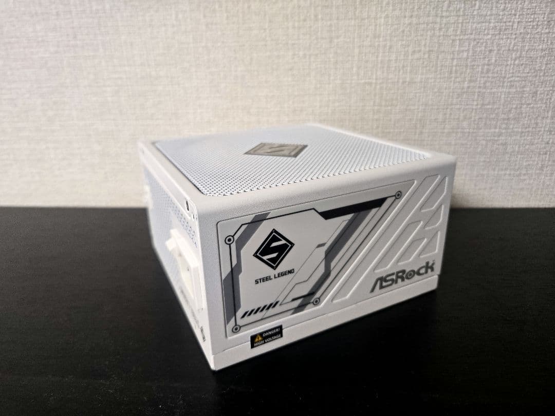 ASRock Steel Legend SL-1000GW 1000W電源 白色