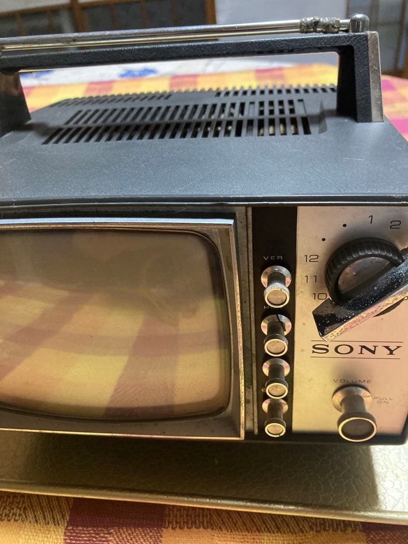 古いSONYポータブルTV
