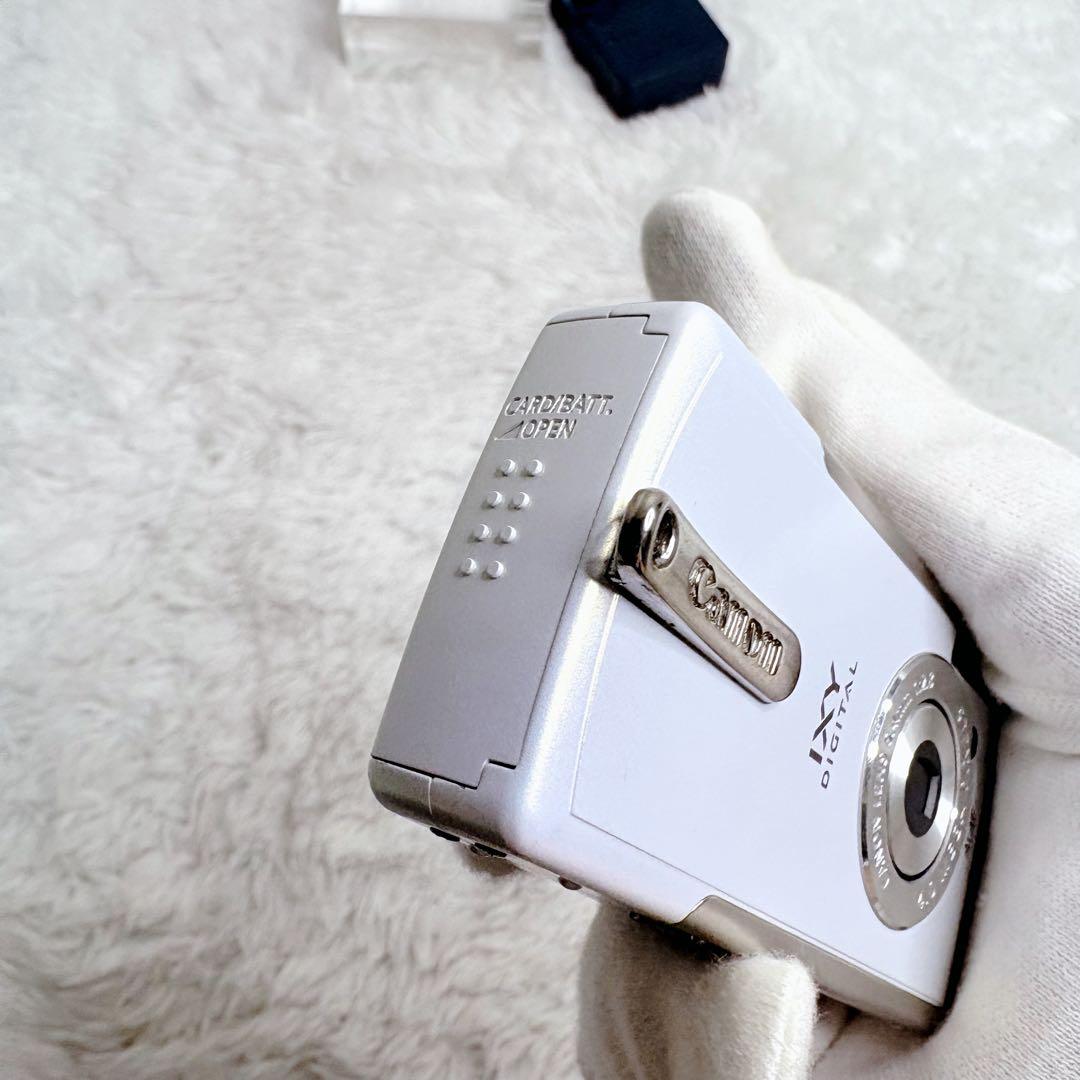 Canon IXY DIGITAL L ホワイト 400万画素 動作品 充電器付