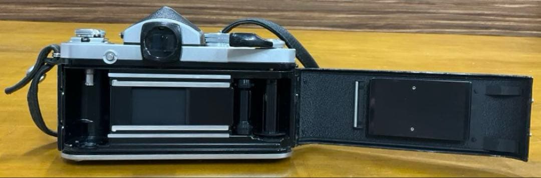 ニコン　F2　アイレベル　シルバー　35mm　フィルム一眼レフカメラ