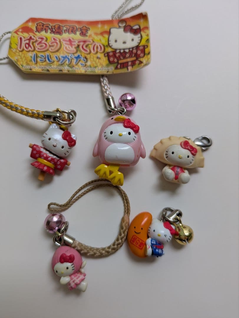サンリオ　ハローキティ★　ご当地キティ 根付けストラップ 18個　まとめ売り
